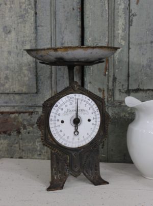 Lovely old kitchen weight