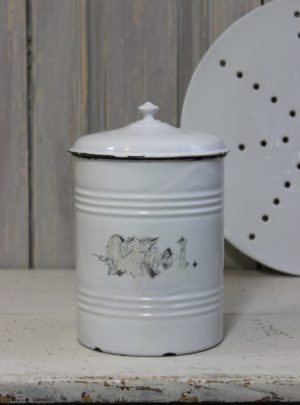 Lovely old flour canned.