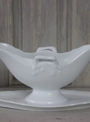 Beautiful old Swedish sauce cabbage in porcelain.